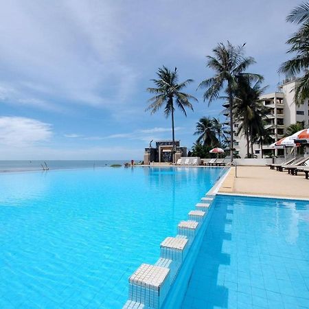 Golden Pine Beach Resort Pranburi Buitenkant foto