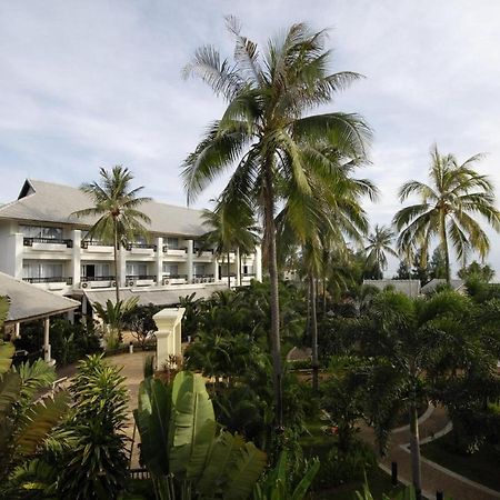 Golden Pine Beach Resort Pranburi Buitenkant foto