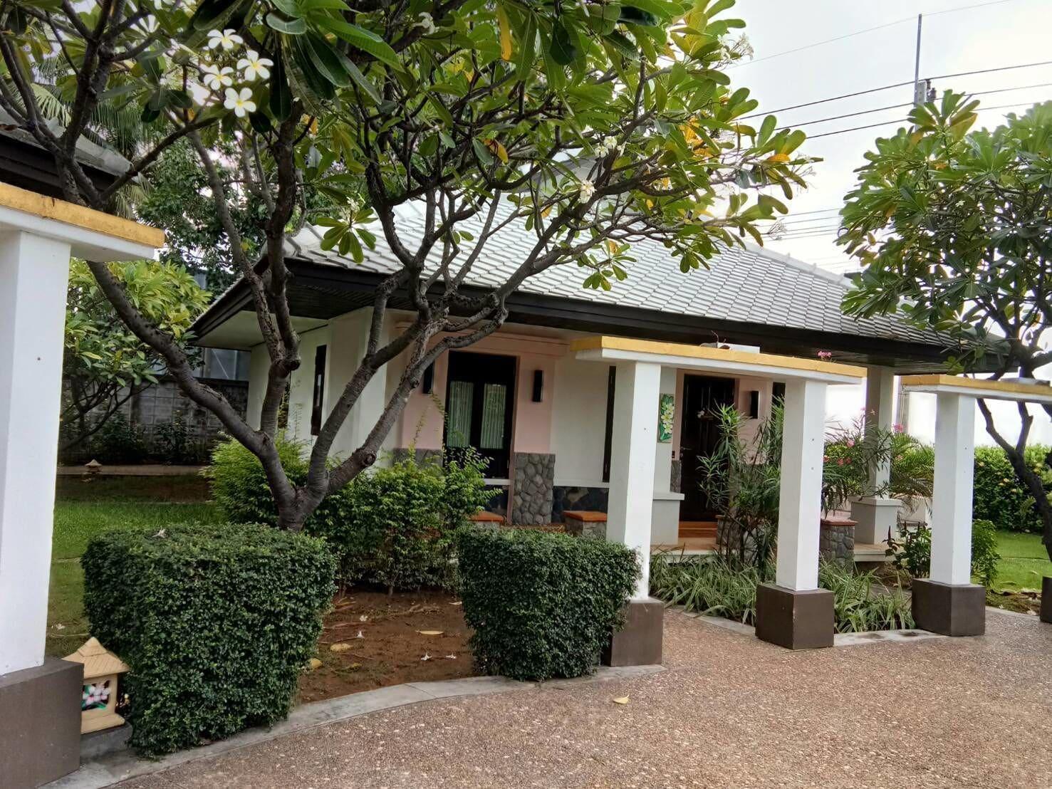 Golden Pine Beach Resort Pranburi Buitenkant foto