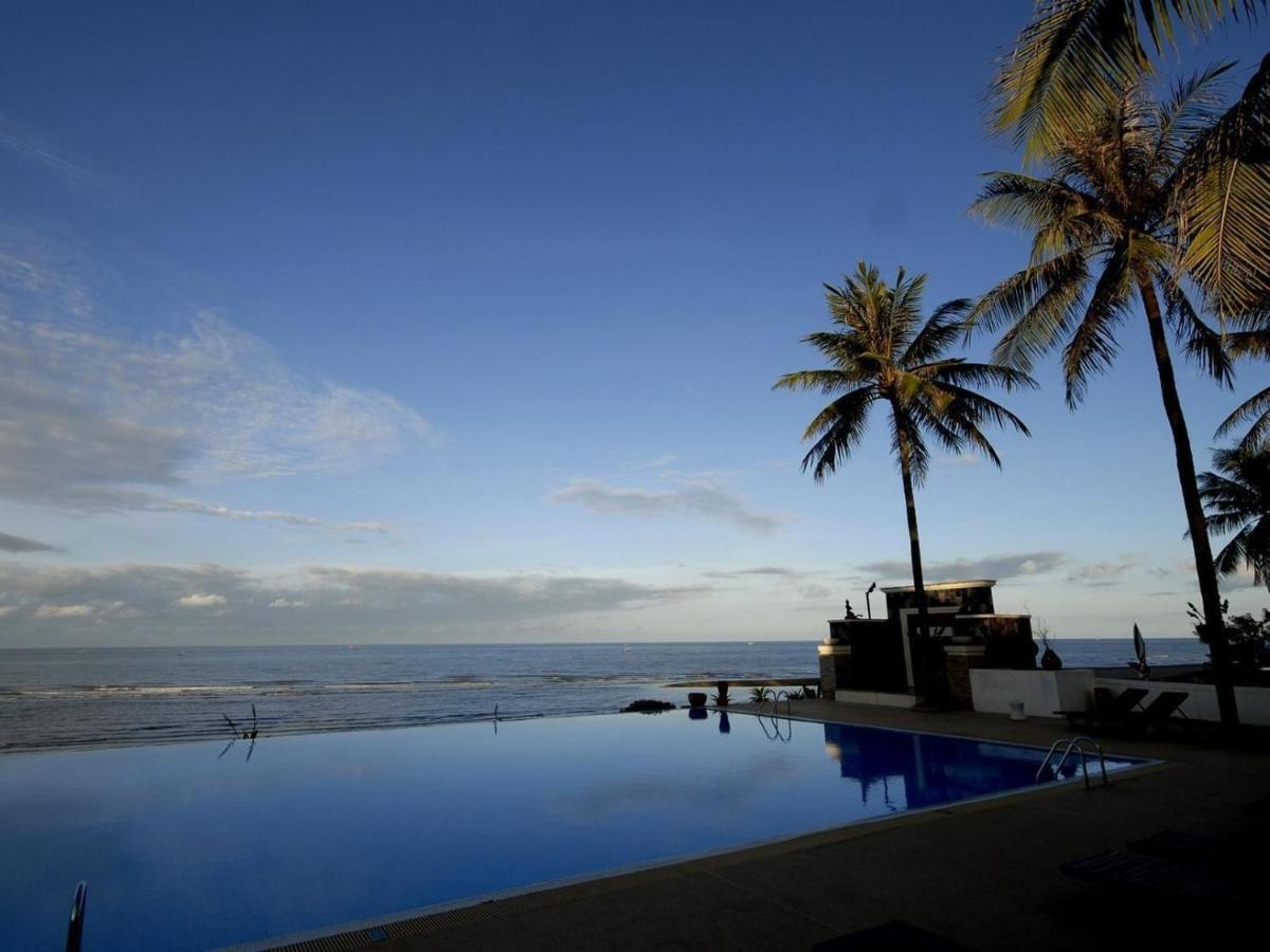 Golden Pine Beach Resort Pranburi Buitenkant foto