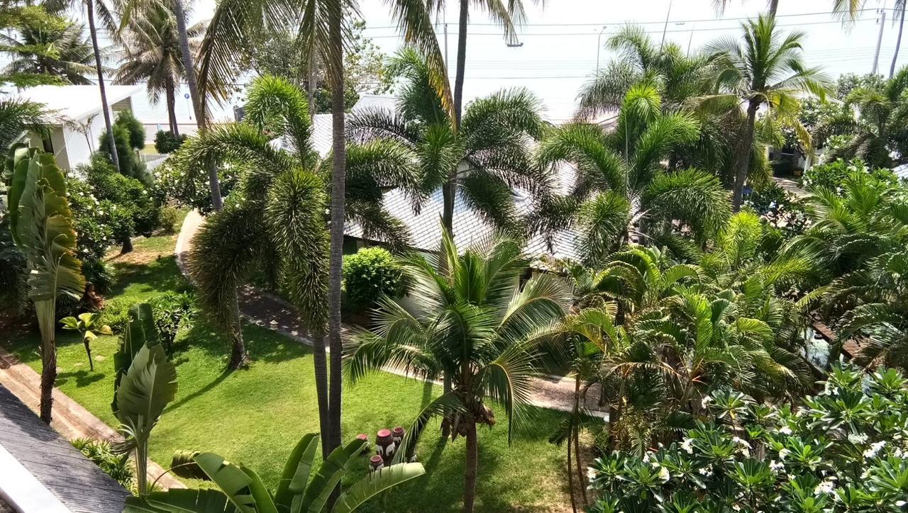 Golden Pine Beach Resort Pranburi Buitenkant foto